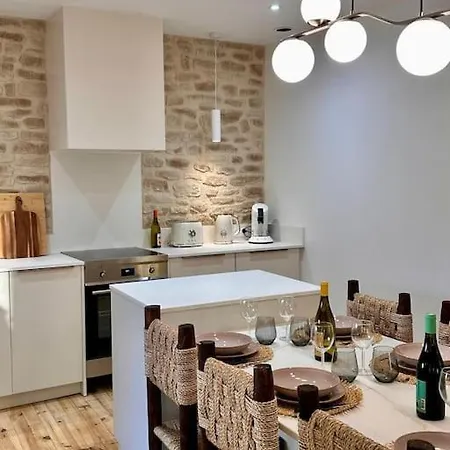Maison Henriette - Terrasse Avec Vue Sur La Cite Appartement